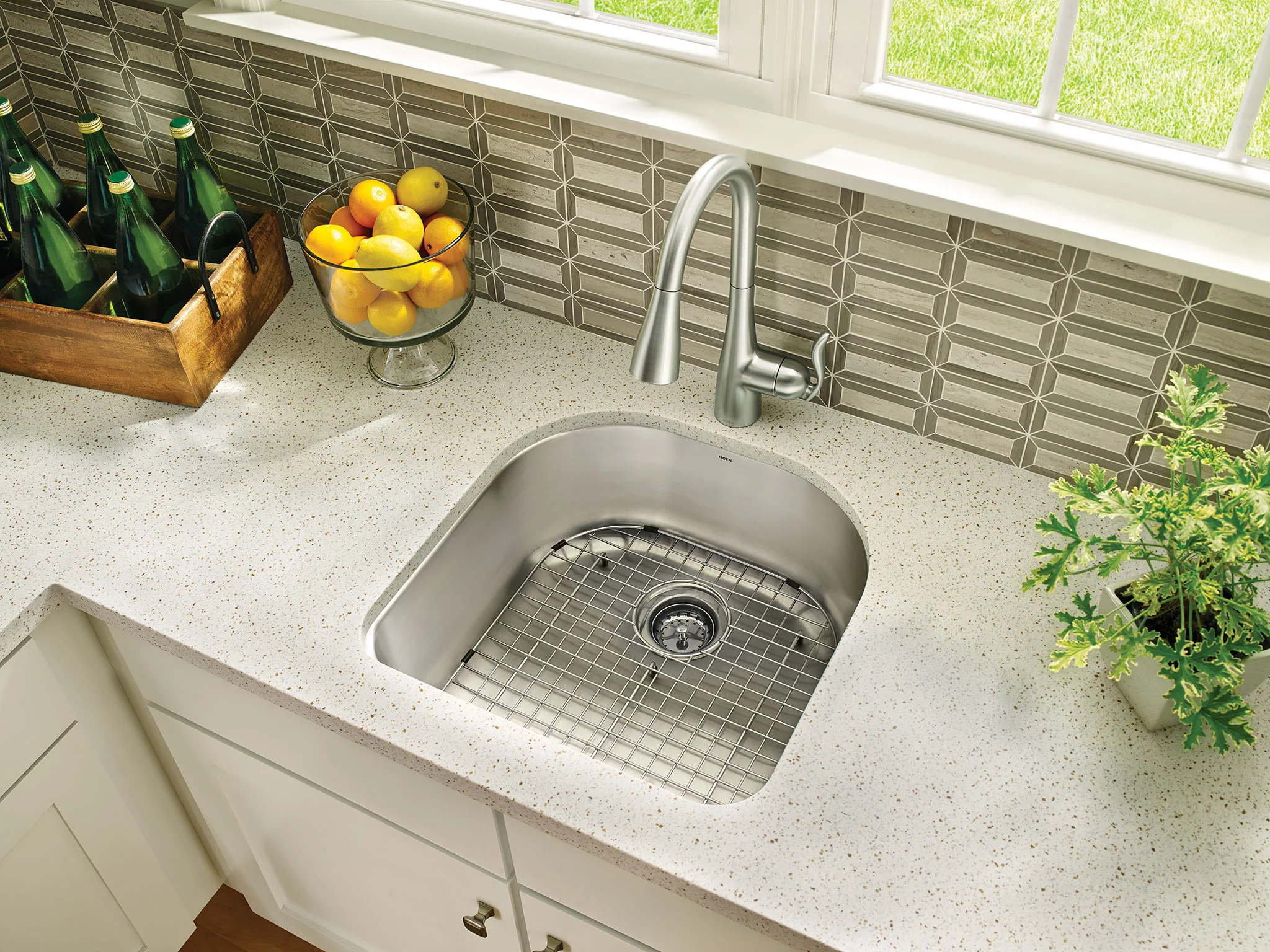 Moen Stainless D Shape Rear Drain Bottom Grid Accessory fits 18" x 18" Sink Bowls - Image 2