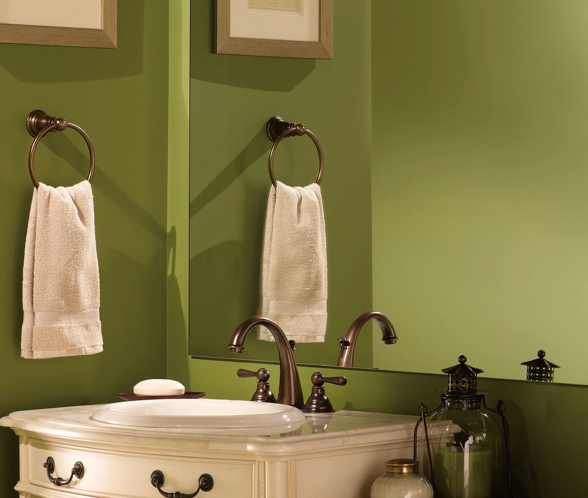 Kingsley Towel Ring - Image 12